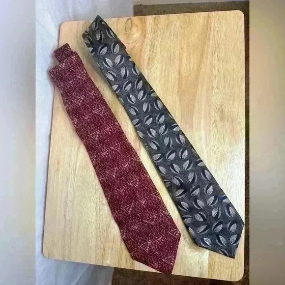 Two Timeless Bugatti Men's Ties - 100% Italian Silk - Picture 4 of 8